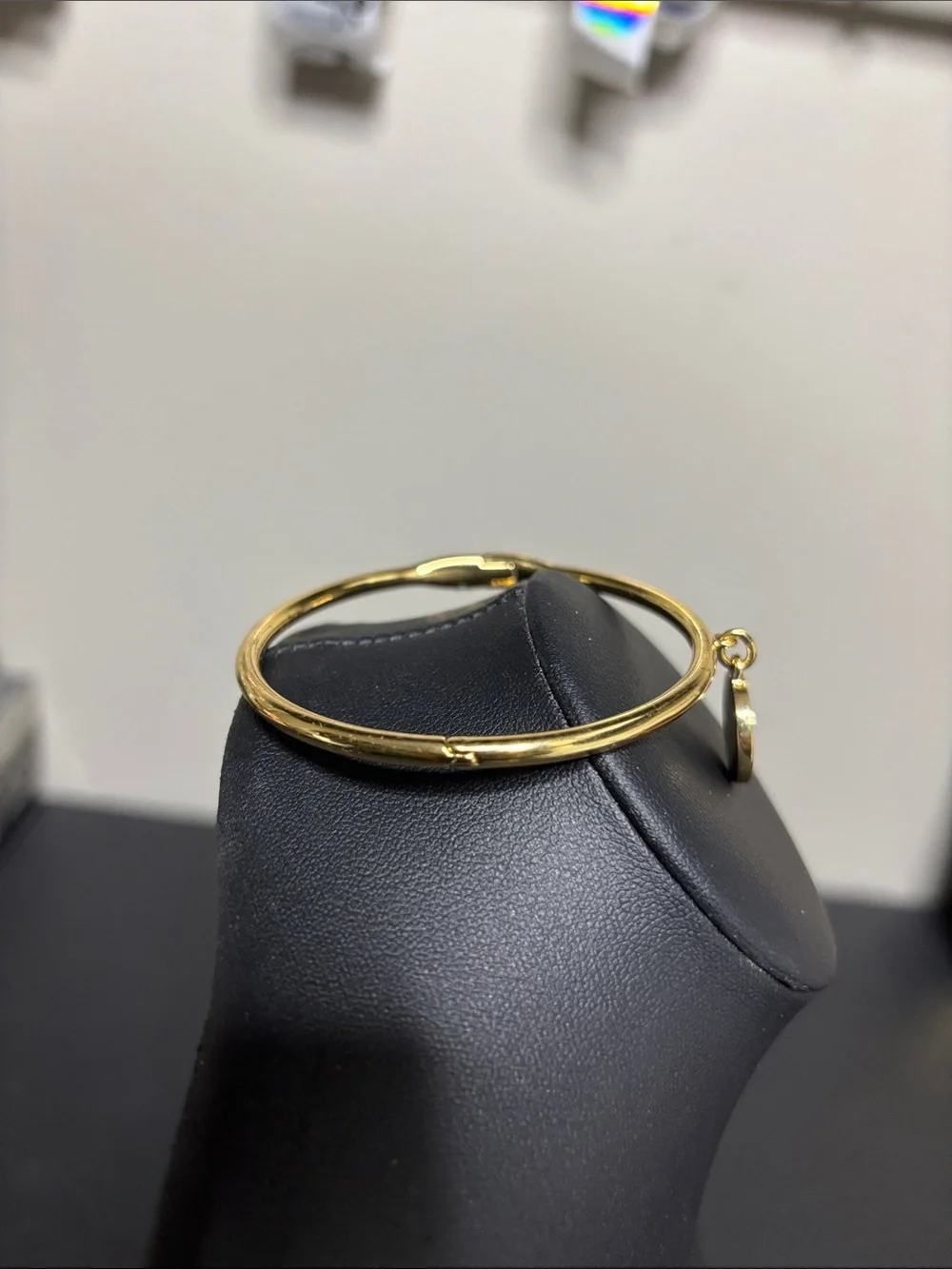 Rare Kate spade She’s One Smart Cookie Charm Bangle Latch Bracelet Capricorn - Picture 4 of 8